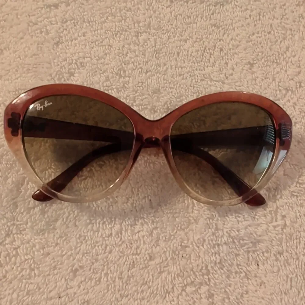 Ray-Ban RB 4163 840/51 Cat-Eye Sunglasses